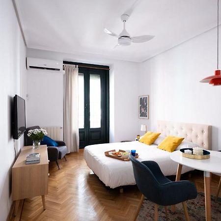 Estudio Calle Del Barquillo Madrid Eksteriør bilde
