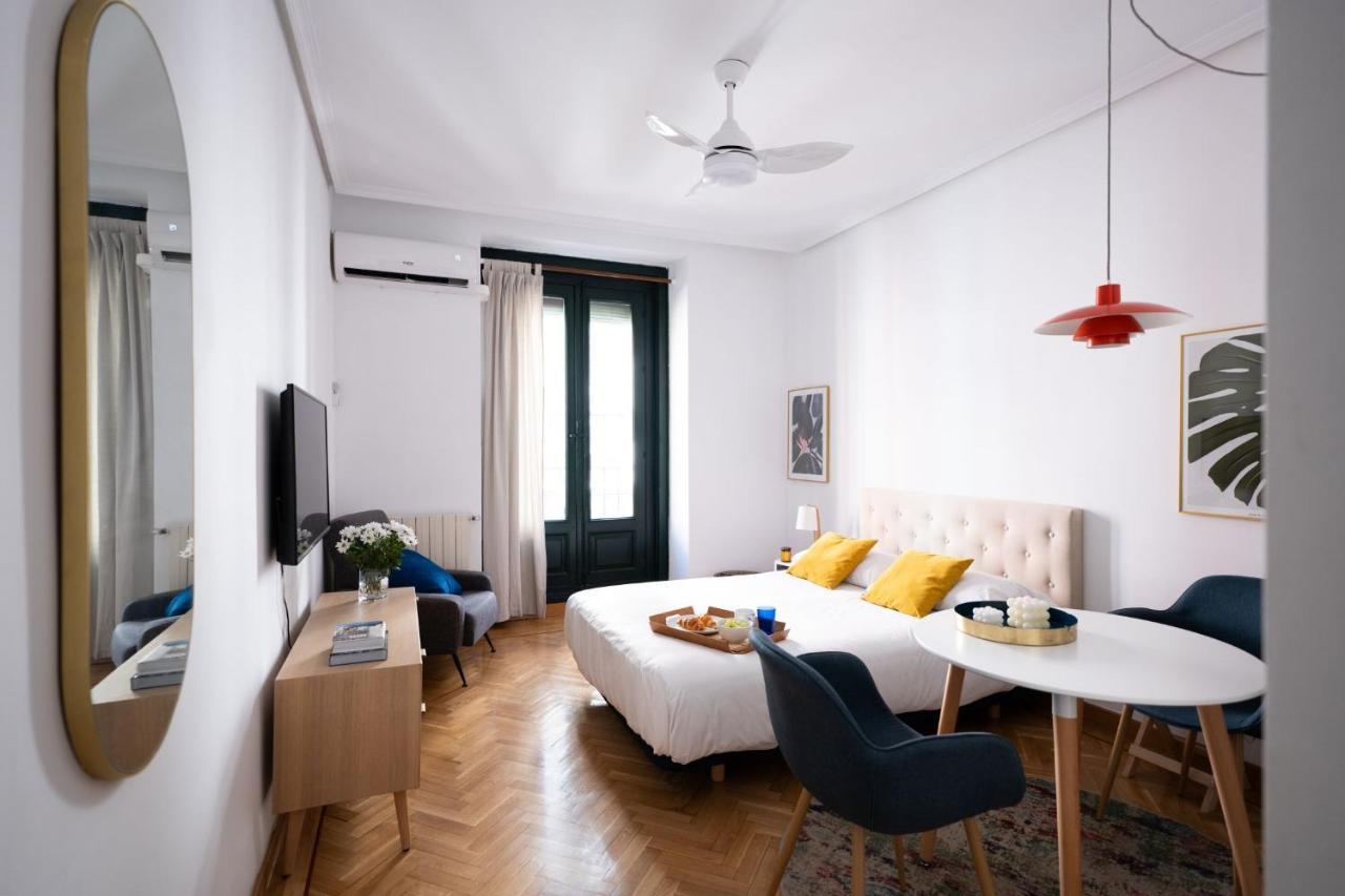 Estudio Calle Del Barquillo Madrid Eksteriør bilde